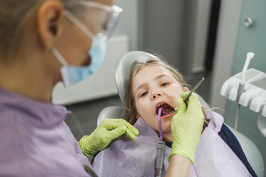 Όταν ένα απόστημα δοντιών είναι επείγον οδοντιατρικό